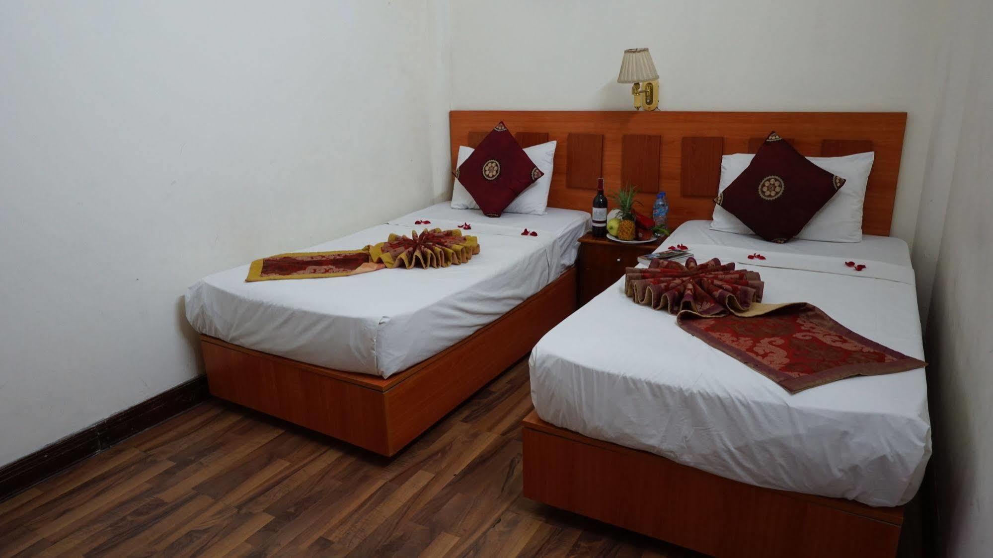 Hanoi Golden Moon Guest House & Travel Hanói Exterior foto