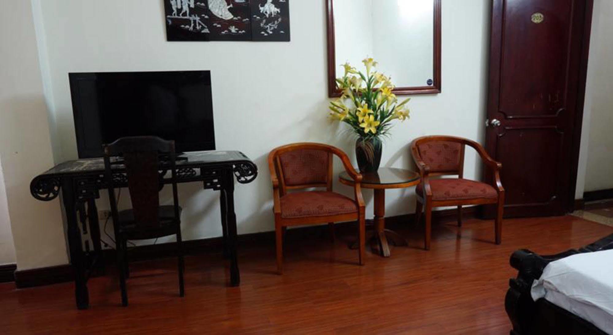 Hanoi Golden Moon Guest House & Travel Hanói Exterior foto